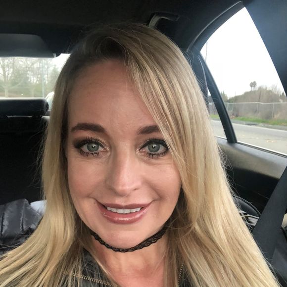 Poshmark profile picture for @website
